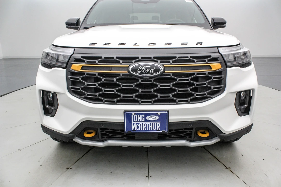 2026 Ford Explorer 6th Gen - Image 12 of 21