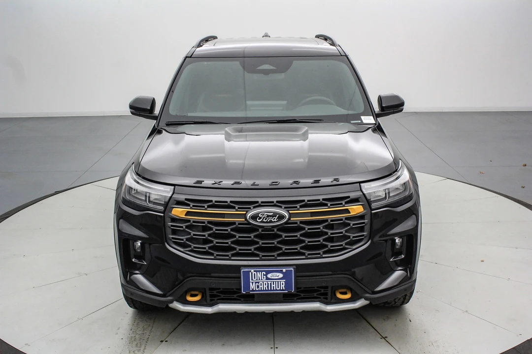 2026 Ford Explorer 6th Gen - Image 10 of 21