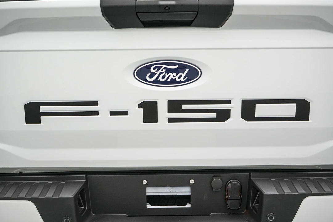 2026 Ford F-150 Lightning 14th Gen - Image 21 of 31