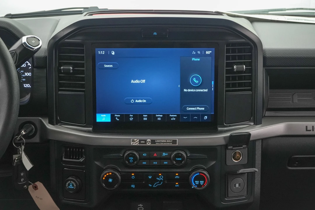 2026 Ford F-150 Lightning 14th Gen - Image 28 of 31