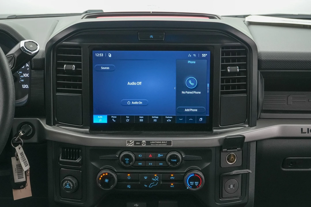 2026 Ford F-150 Lightning 14th Gen - Image 29 of 31