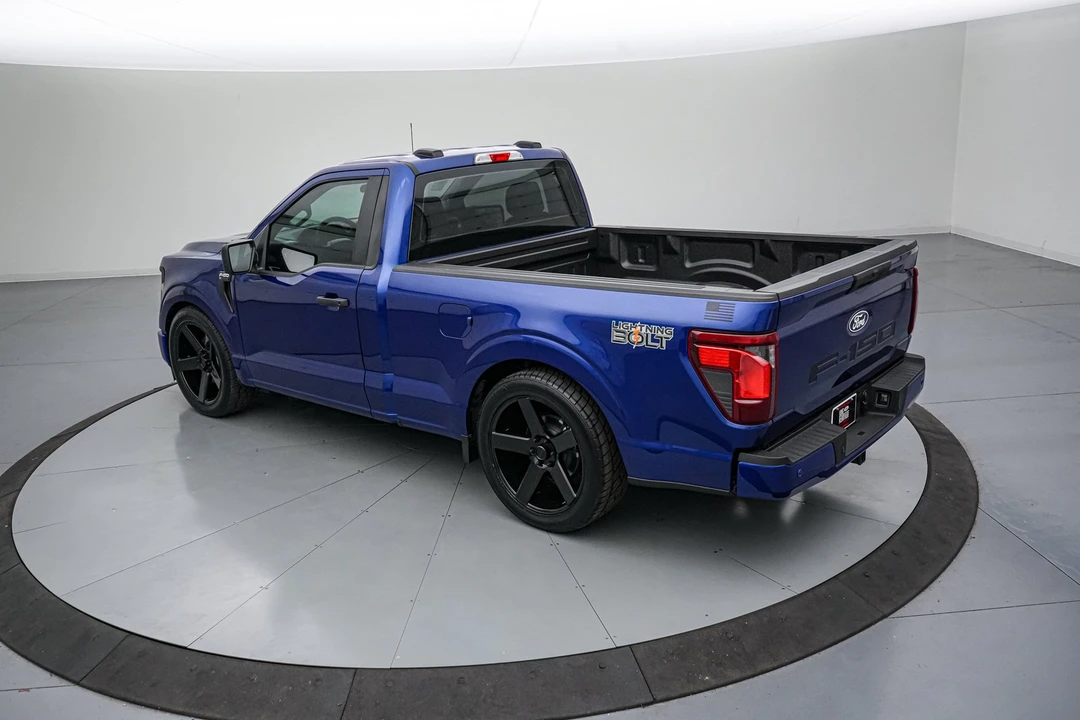2026 Ford F-150 Lightning 14th Gen - Image 9 of 31