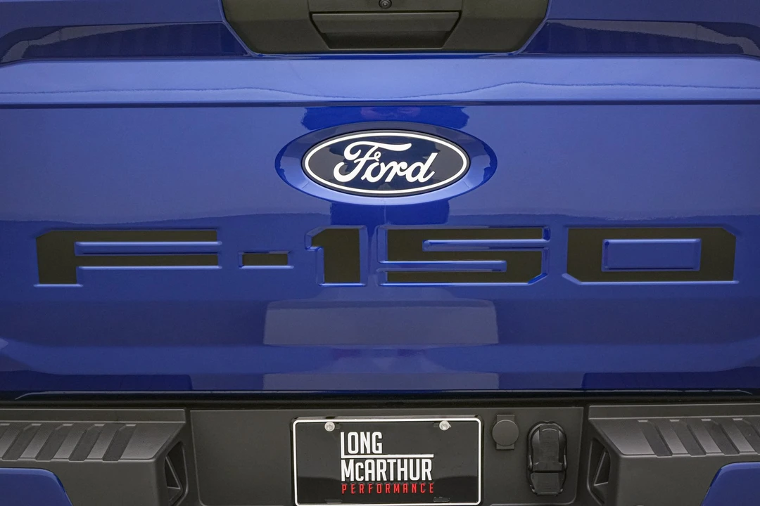 2026 Ford F-150 Lightning 14th Gen - Image 17 of 31