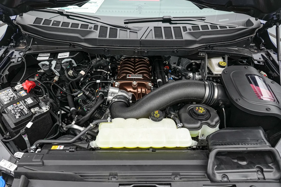 2026 Ford F-150 Lightning 14th Gen - Image 19 of 31