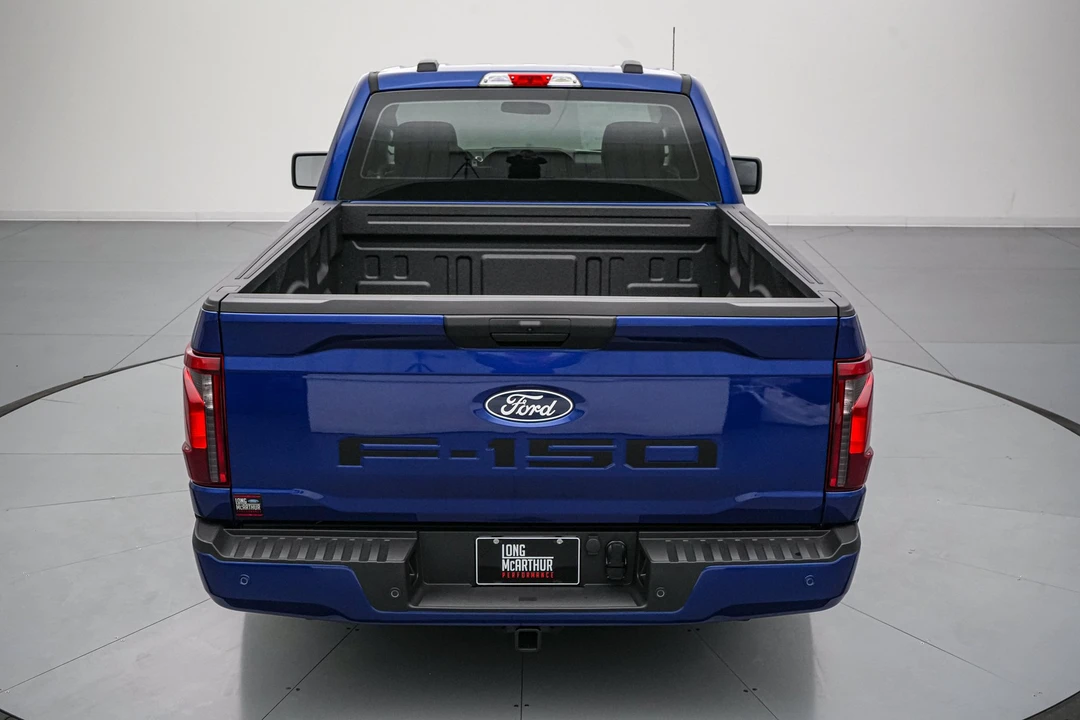 2026 Ford F-150 Lightning 14th Gen - Image 7 of 31