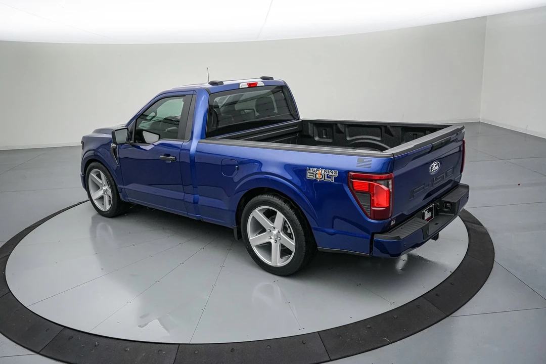 2026 Ford F-150 Lightning 14th Gen - Image 9 of 31