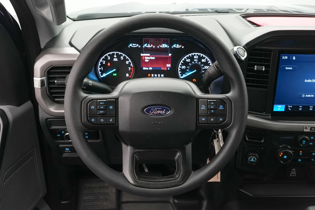 2026 Ford F-150 Lightning 14th Gen - Image 26 of 31