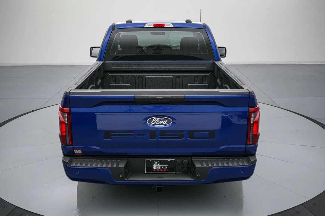2026 Ford F-150 Lightning 14th Gen - Image 7 of 31