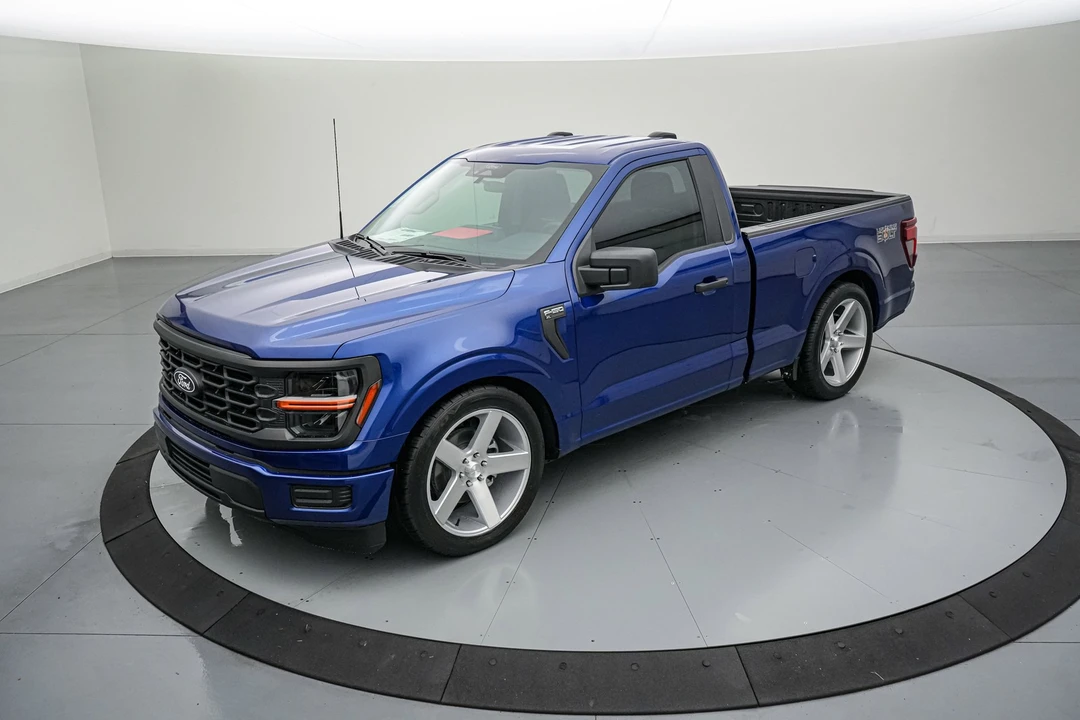 2026 Ford F-150 Lightning 14th Gen - Image 11 of 31