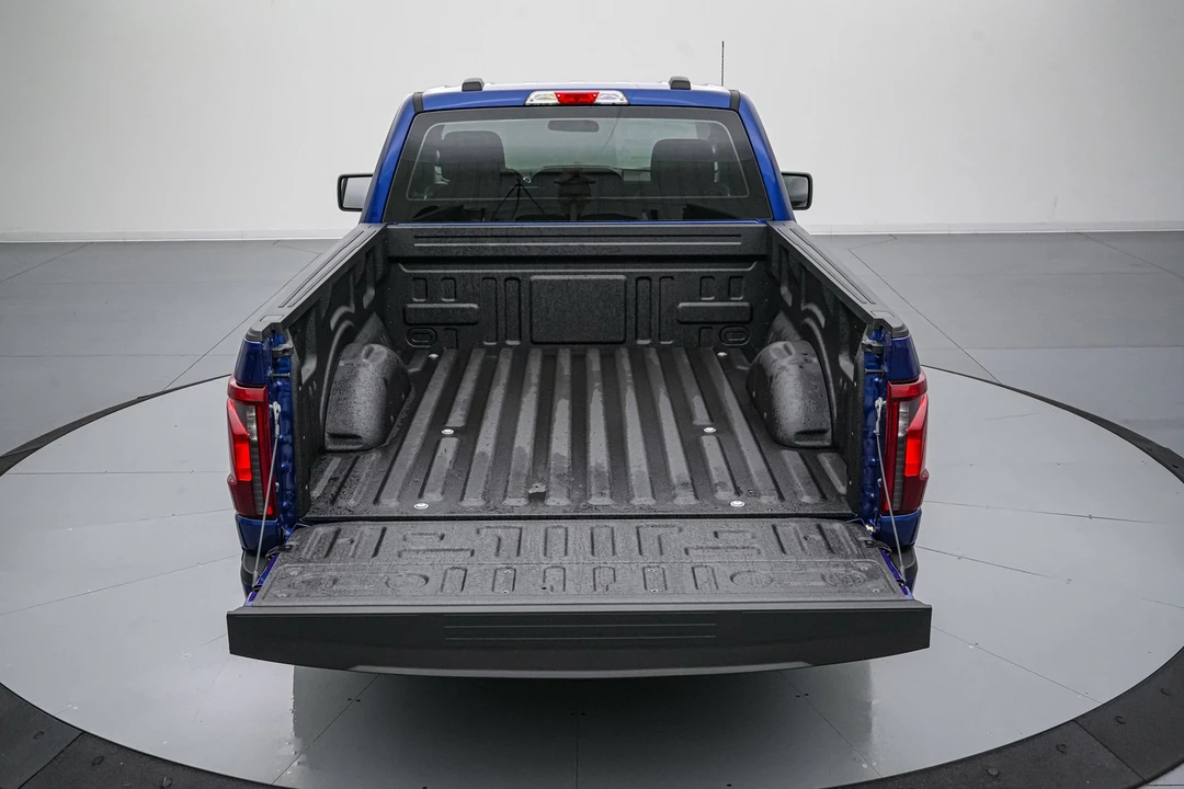 2026 Ford F-150 Lightning 14th Gen - Image 8 of 31