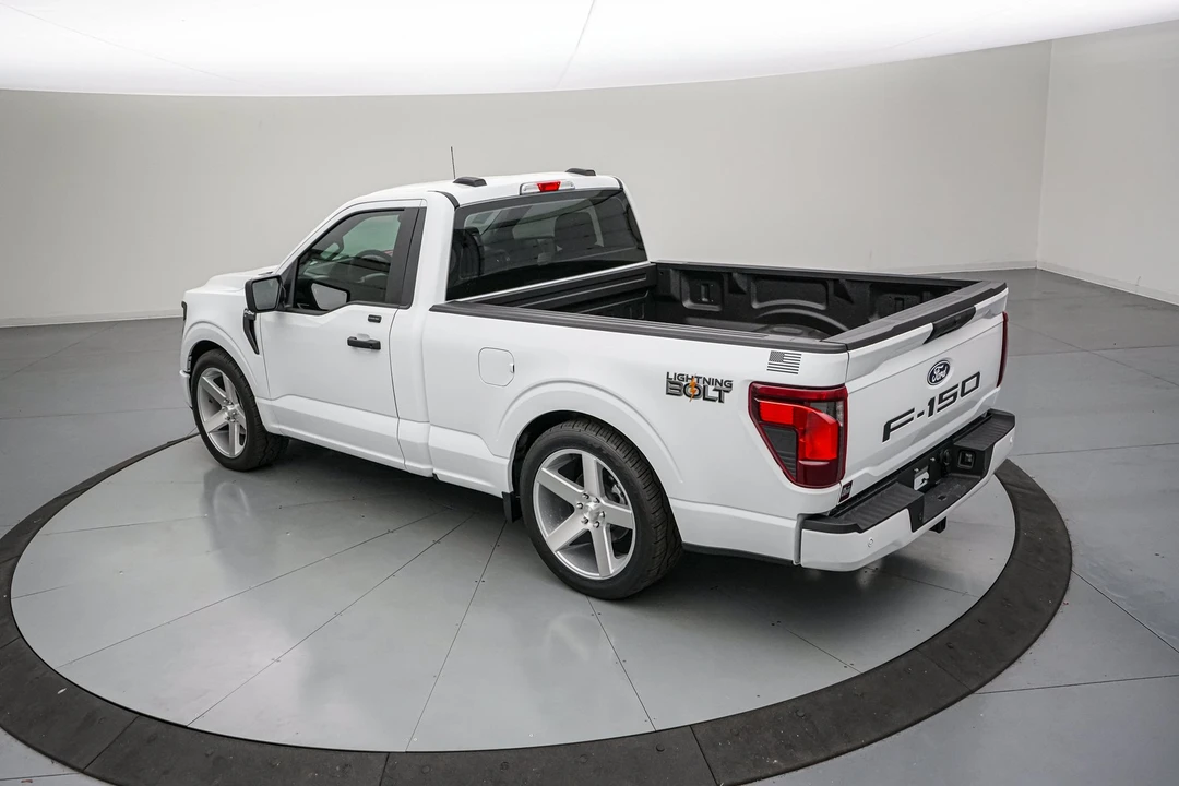 2026 Ford F-150 Lightning 14th Gen - Image 9 of 31