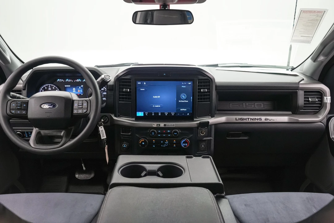2026 Ford F-150 Lightning 14th Gen - Image 29 of 31