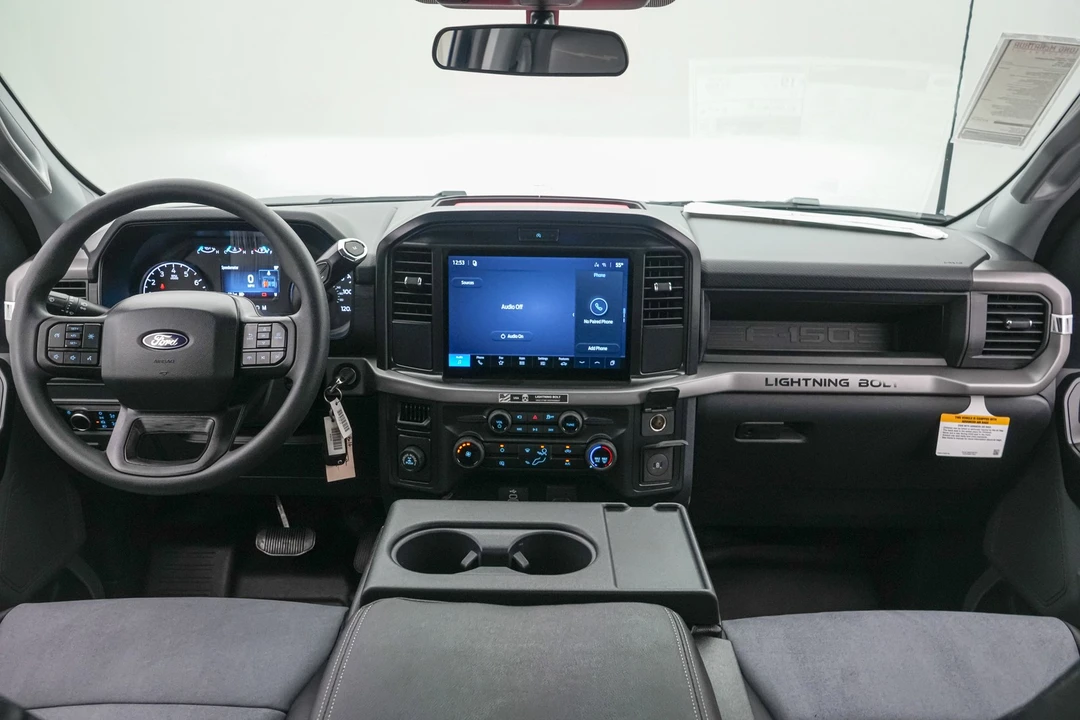 2026 Ford F-150 Lightning 14th Gen - Image 27 of 31