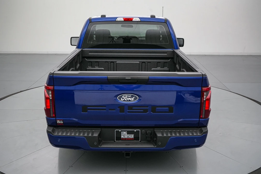 2026 Ford F-150 Lightning 14th Gen - Image 7 of 31