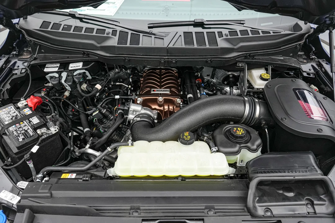 2026 Ford F-150 Lightning 14th Gen - Image 14 of 31