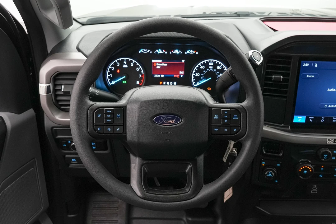 2026 Ford F-150 Lightning 14th Gen - Image 29 of 31