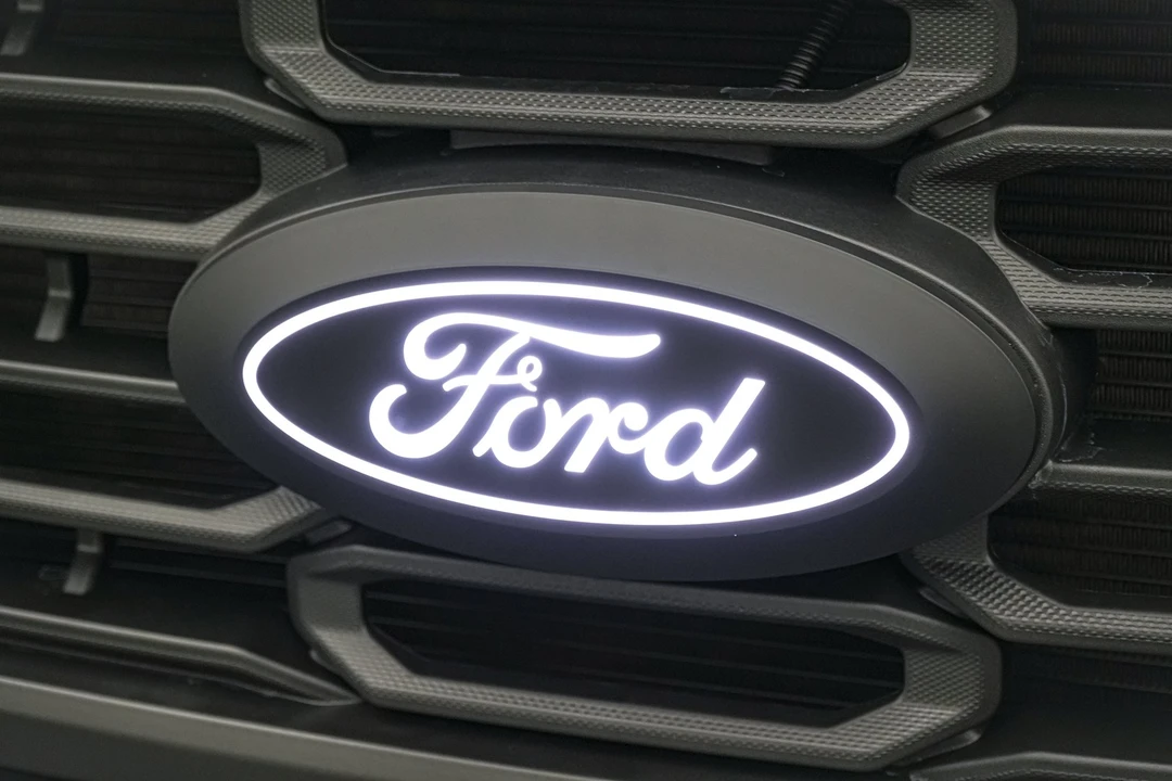 2026 Ford F-150 Lightning 14th Gen - Image 15 of 31