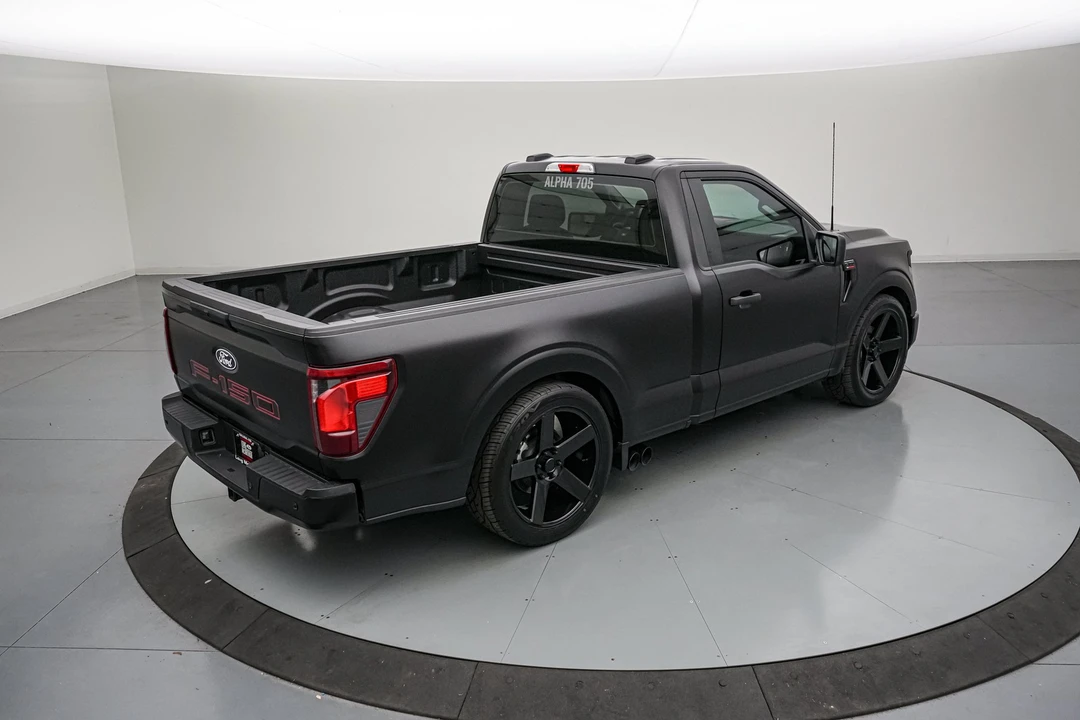 2026 Ford F-150 Lightning 14th Gen - Image 6 of 31