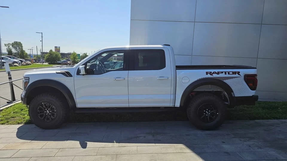 2026 Ford F-150 Raptor 14th Gen - Image 3 of 7