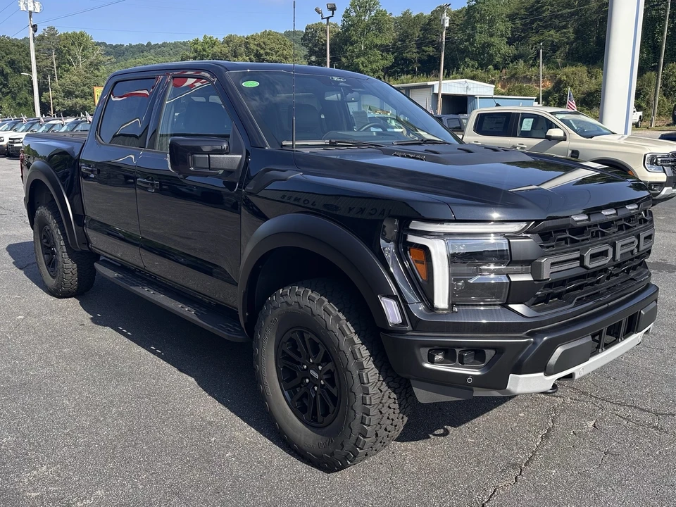 2026 Ford F-150 Raptor 14th Gen - Image 4 of 31