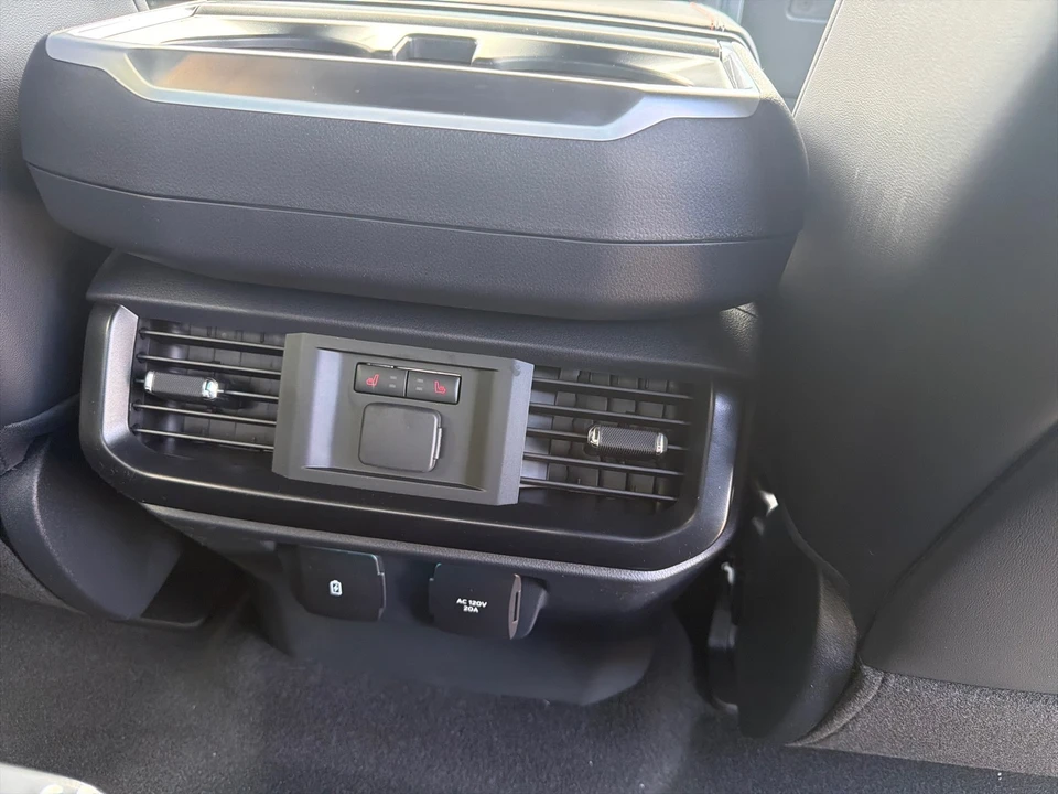 2026 Ford F-150 Raptor 14th Gen - Image 25 of 31