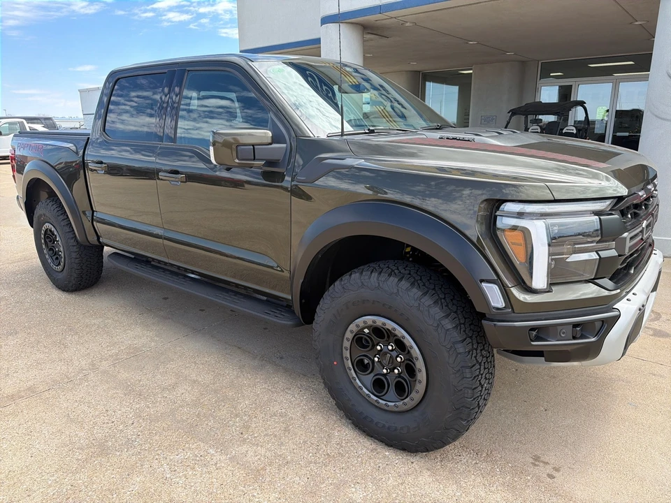 2026 Ford F-150 Raptor 14th Gen - Image 5 of 31