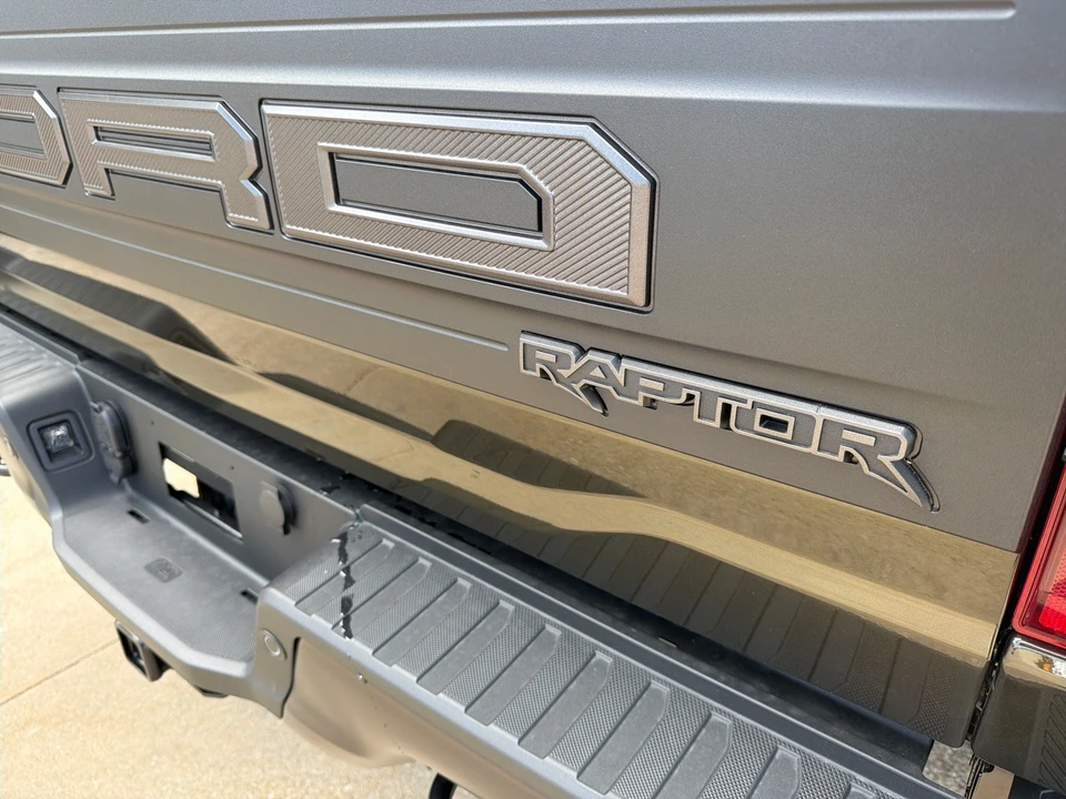 2026 Ford F-150 Raptor 14th Gen - Image 19 of 31