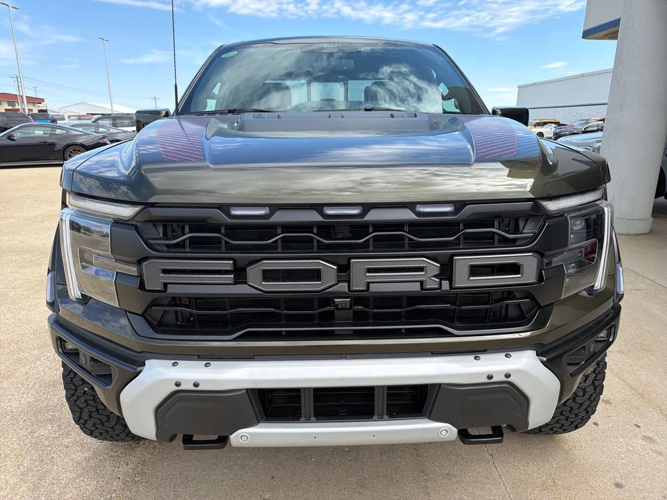 2026 Ford F-150 Raptor 14th Gen - Image 8 of 31