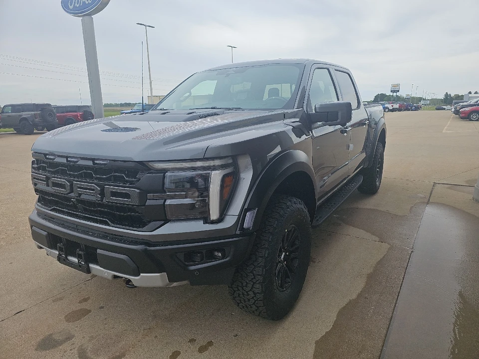 2026 Ford F-150 Raptor 14th Gen - Image 17 of 27