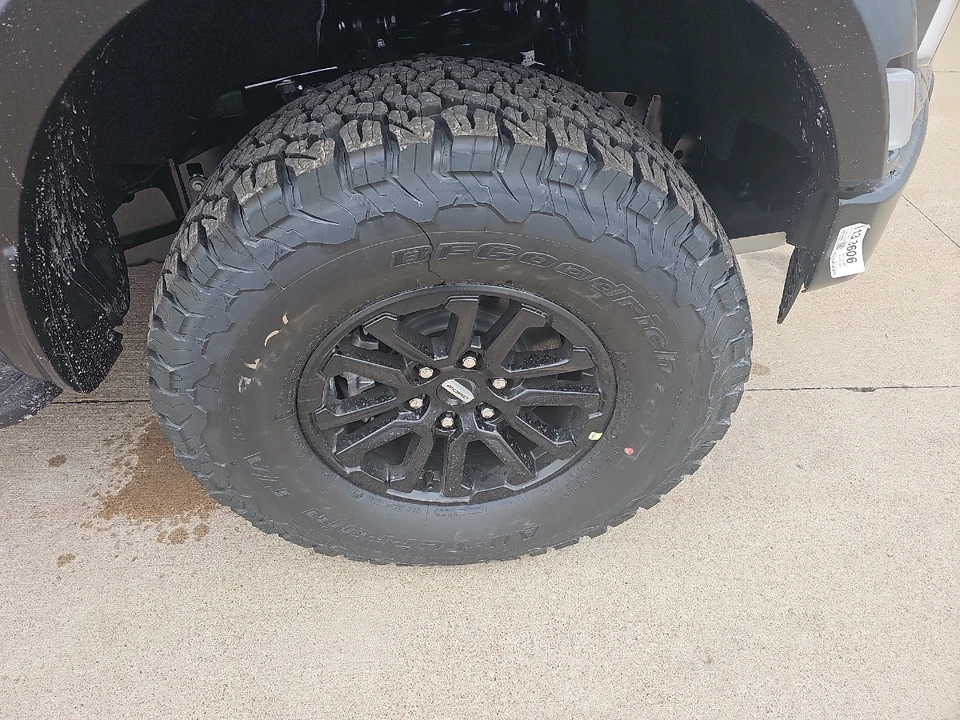 2026 Ford F-150 Raptor 14th Gen - Image 5 of 27