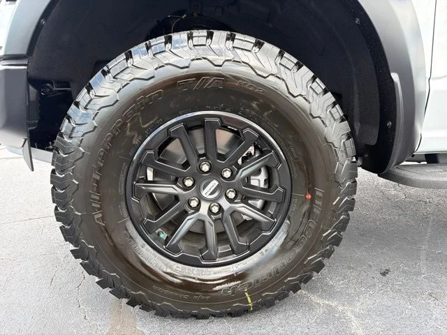 2026 Ford F-150 Raptor 14th Gen - Image 10 of 31