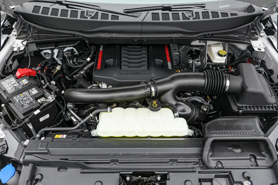 2026 Ford F-150 Raptor 14th Gen - Image 14 of 31