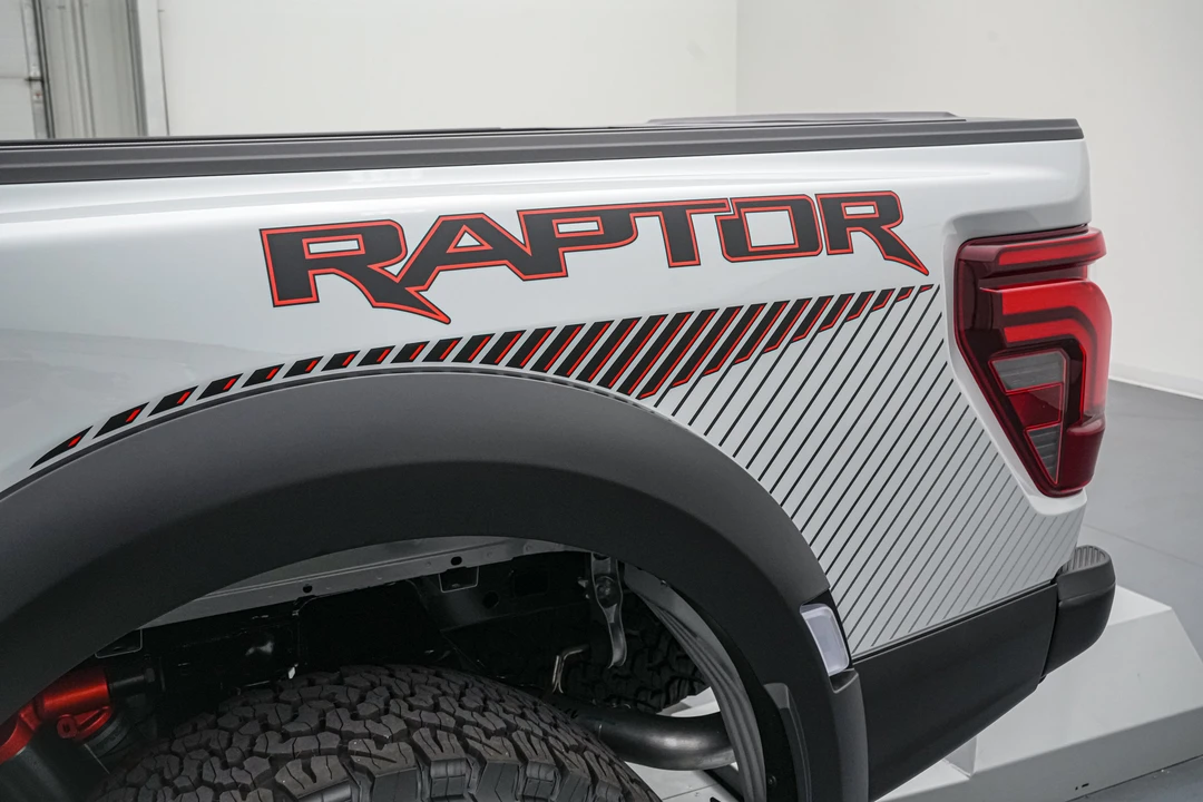 2026 Ford F-150 Raptor 14th Gen - Image 25 of 31