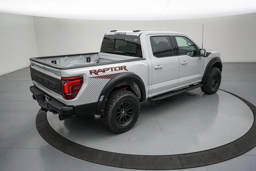 2026 Ford F-150 Raptor 14th Gen - Image 4 of 31