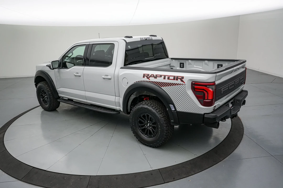 2026 Ford F-150 Raptor 14th Gen - Image 7 of 31