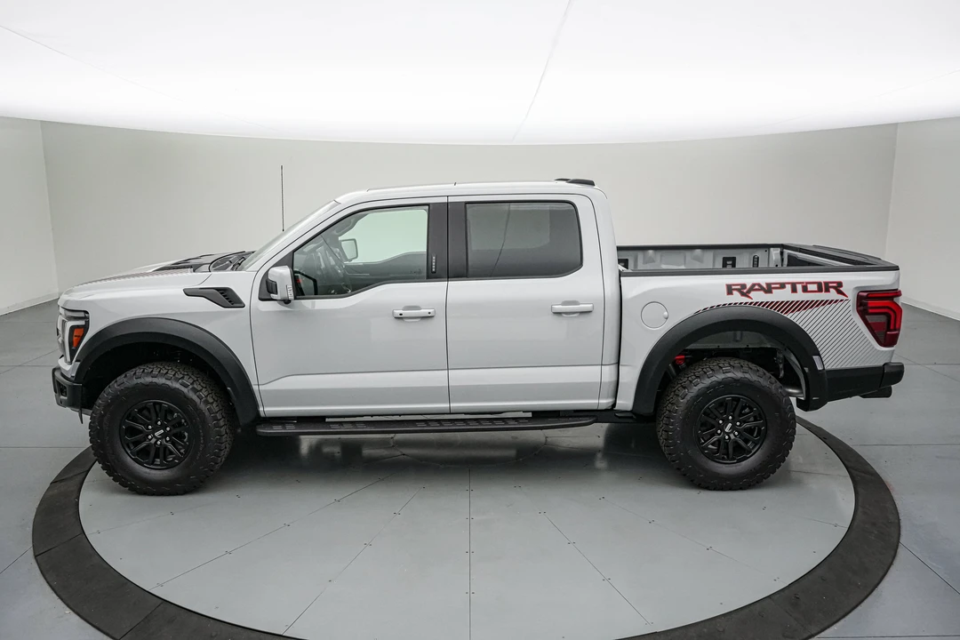 2026 Ford F-150 Raptor 14th Gen - Image 8 of 31
