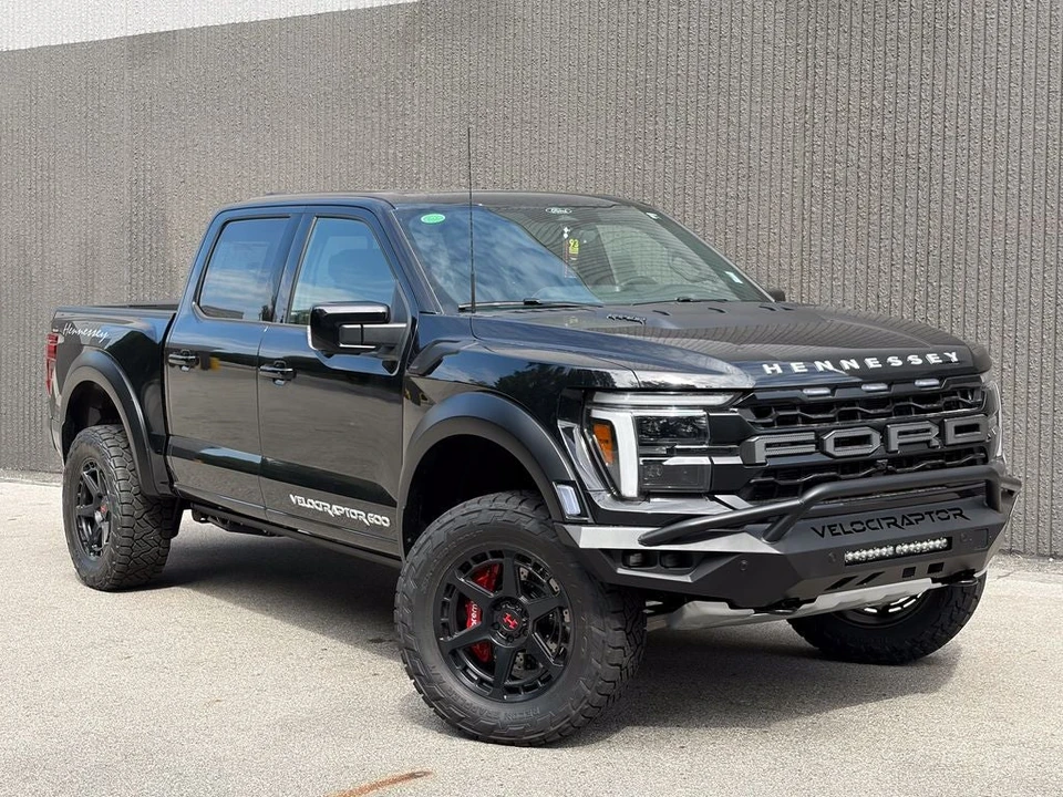 2026 Ford F-150 Raptor 14th Gen - Image 9 of 31