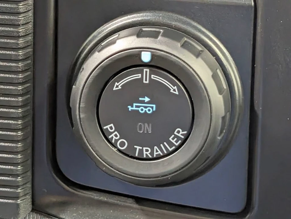 2026 Ford F-150 Raptor 14th Gen - Image 7 of 31