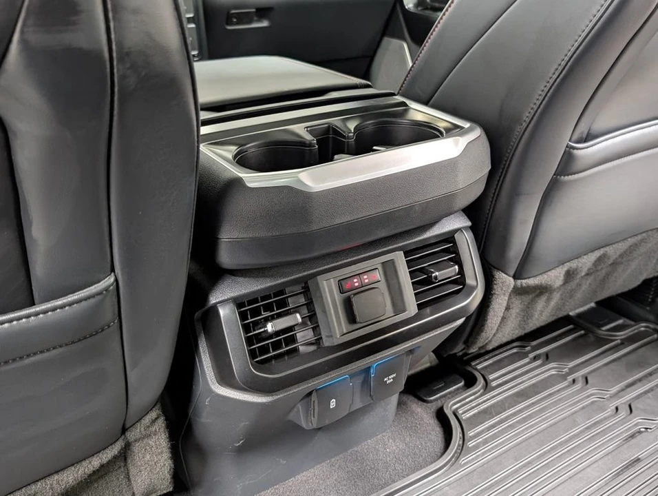 2026 Ford F-150 Raptor 14th Gen - Image 22 of 31