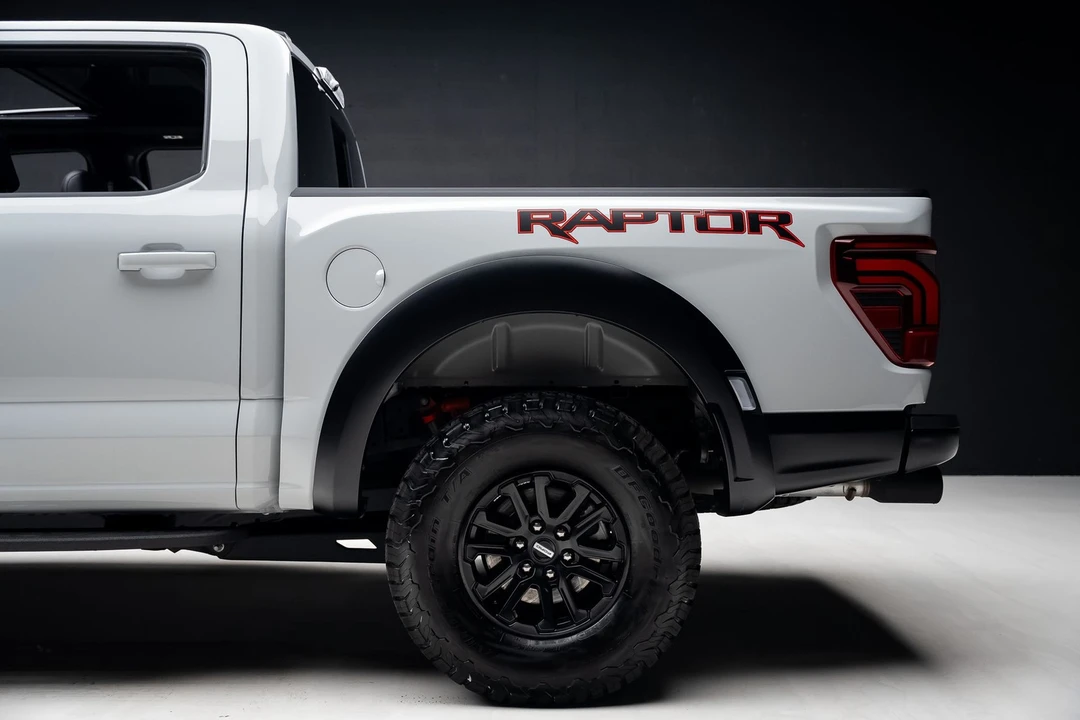 2026 Ford F-150 Raptor 14th Gen - Image 22 of 31