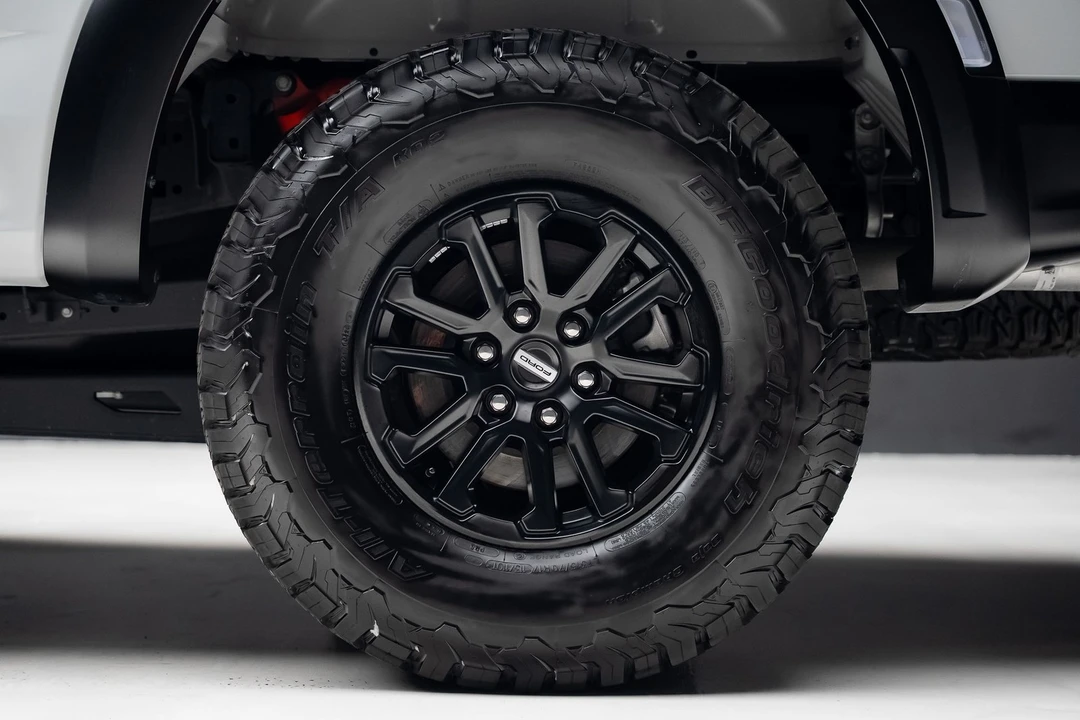 2026 Ford F-150 Raptor 14th Gen - Image 23 of 31