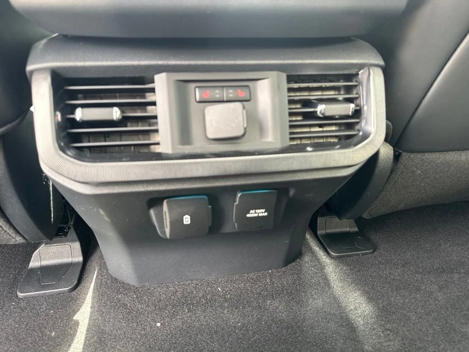 2026 Ford F-150 Raptor 14th Gen - Image 14 of 31