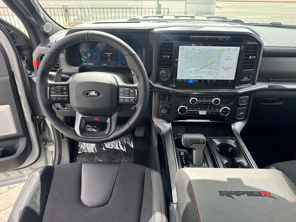 2026 Ford F-150 Raptor 14th Gen - Image 16 of 31