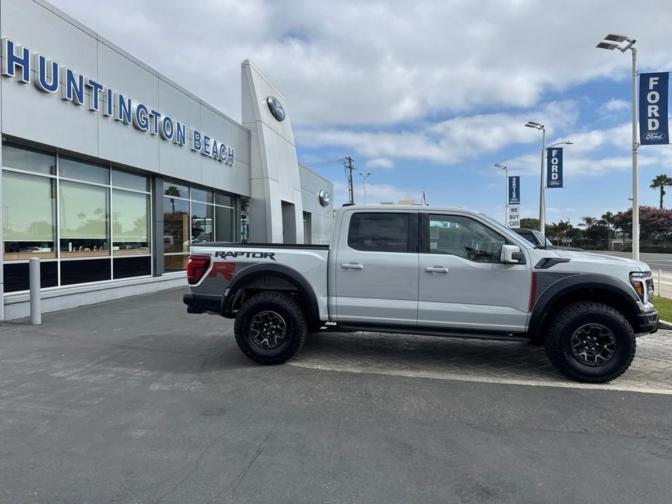 2026 Ford F-150 Raptor 14th Gen - Image 3 of 31