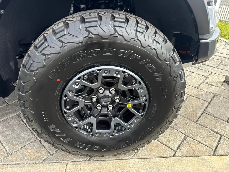 2026 Ford F-150 Raptor 14th Gen - Image 4 of 31