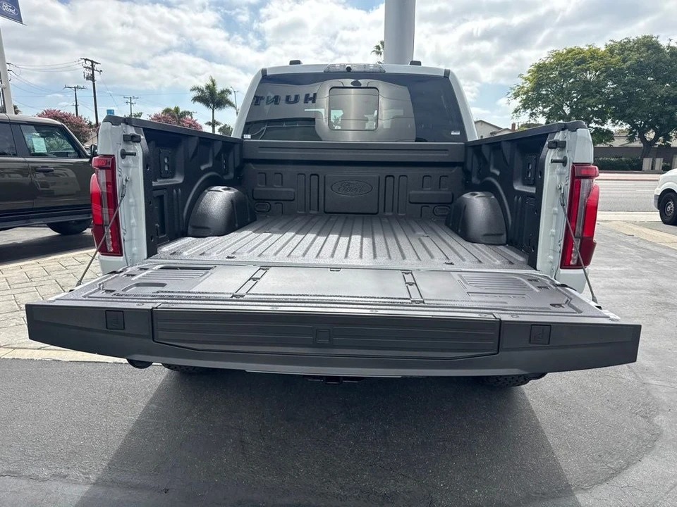 2026 Ford F-150 Raptor 14th Gen - Image 6 of 31