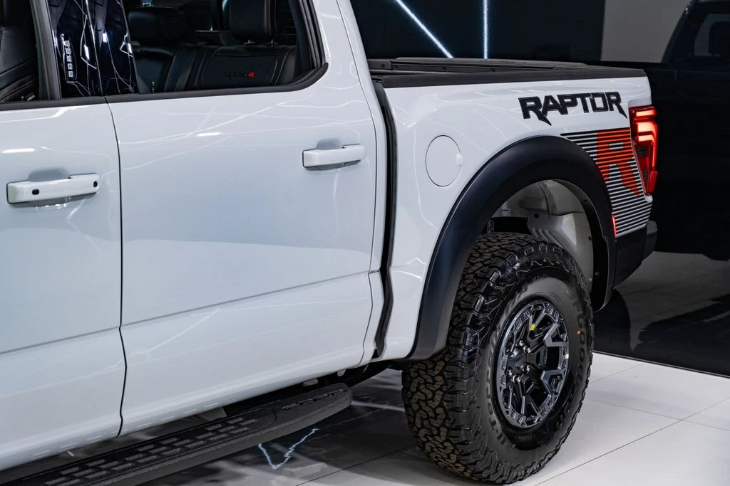 2026 Ford F-150 Raptor 14th Gen - Image 28 of 31