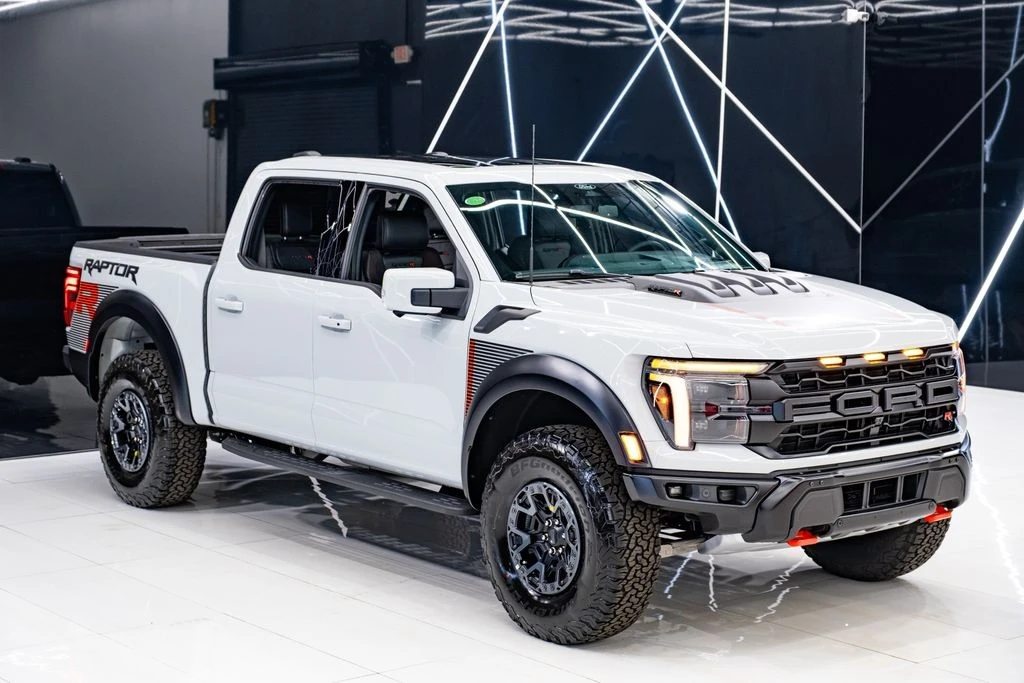 2026 Ford F-150 Raptor 14th Gen - Image 2 of 31