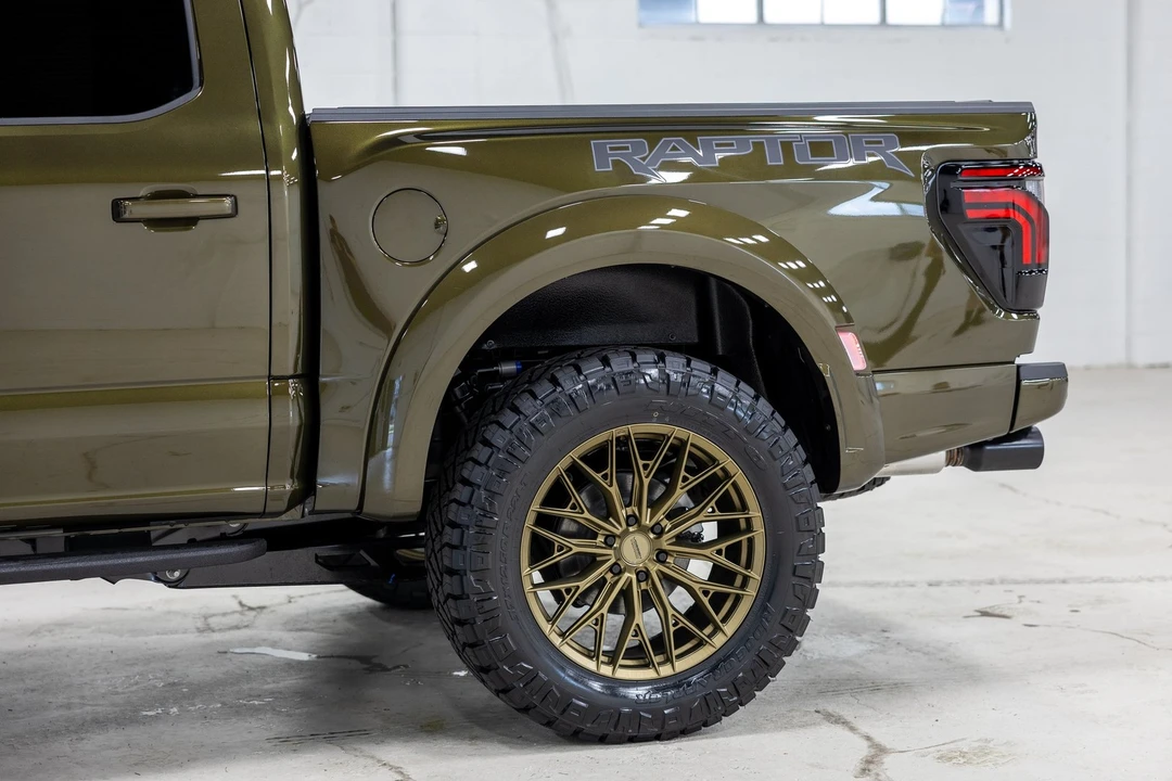 2026 Ford F-150 Raptor 14th Gen - Image 26 of 31