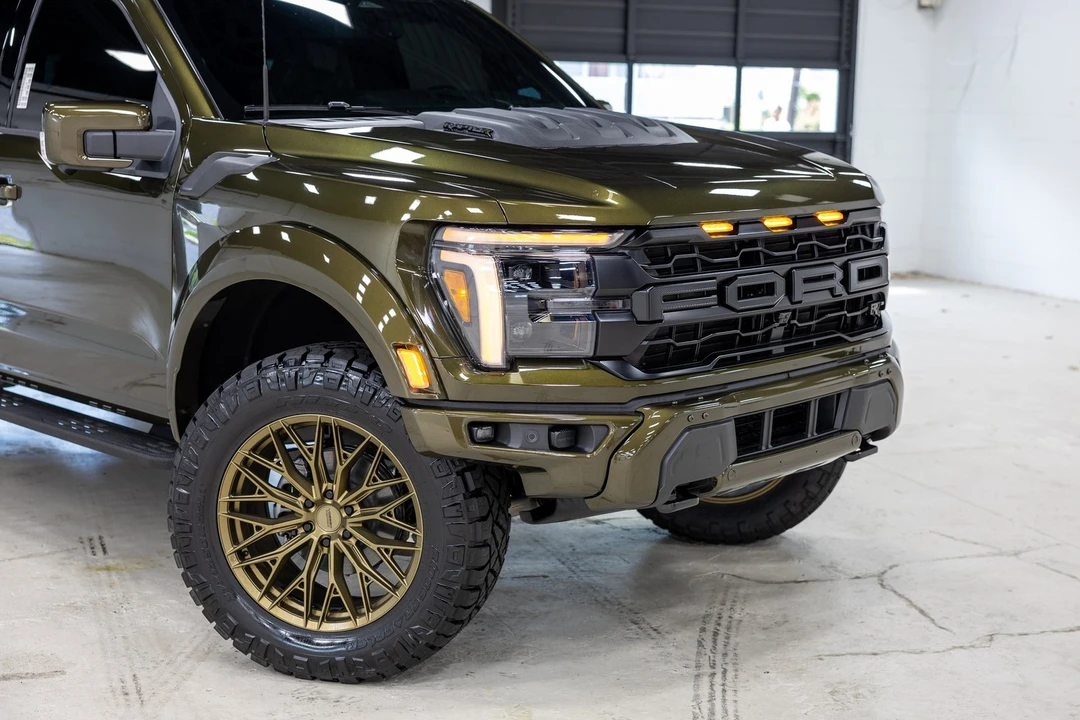 2026 Ford F-150 Raptor 14th Gen - Image 5 of 31